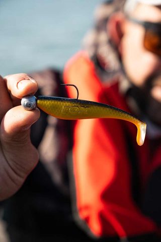 Fox Rage Gumová nástraha Zander Pro Shads UV Golden Shiner