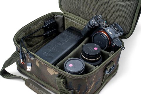 Nash Taška Subterfuge Hi Protect Tech Bag