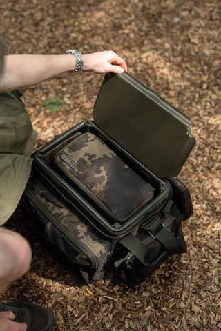 Korda Taška Compac Framed Carryall Large Dark Kamo