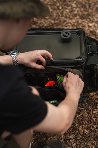 Korda Taška Compac Framed Carryall Extra Small Dark Kamo