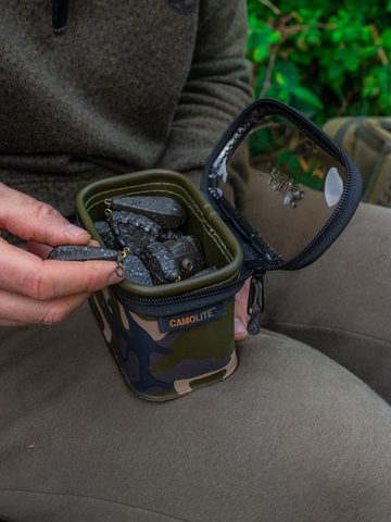 Fox Pouzdro na příslušenství Aquos Camo Accessory Bags L