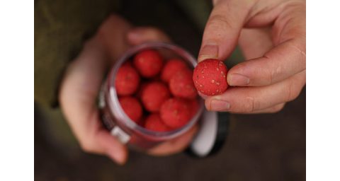 Nikl Rozpustné Criticals boilie Strawberry 250ml