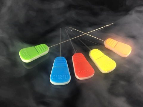 Carp ´R´ Us Boilie jehla CRU Baiting needle - Short clasp needle Red