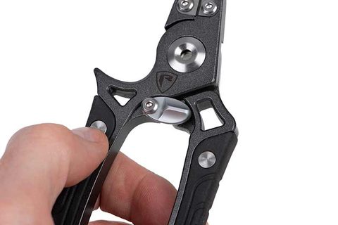 Fox Rage Kleště Belt Pliers 23cm