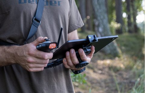 Deeper Držák na tablet a dálkové ovládání pro loďku Deeper Quest