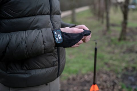 Nash Nahazovací Prst Spot On Casting Finger Stall