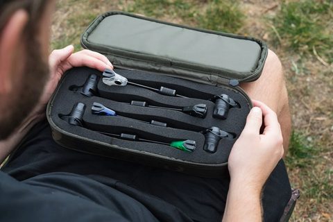 Nash Pouzdro na Swingery Subterfuge Siren Night Glo Swing Arm Storage Case