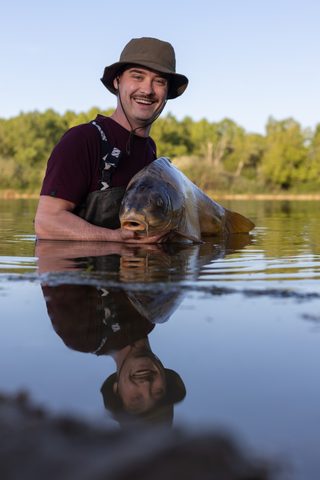 Korda Klobúk Stalking Bucket Hat Tmavo Olivový