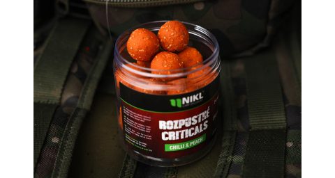 Nikl Rozpustné Criticals boilie Chilli & Peach 250ml