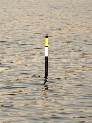 Nikl Svetielko k tyčovej bójke s nočným senzorom