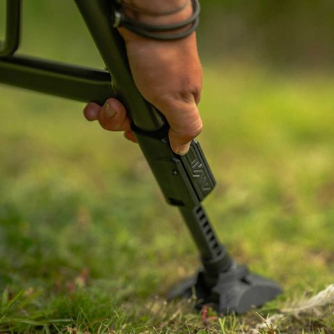 Avid Lehátko Benchmark Ultra Standard Bed