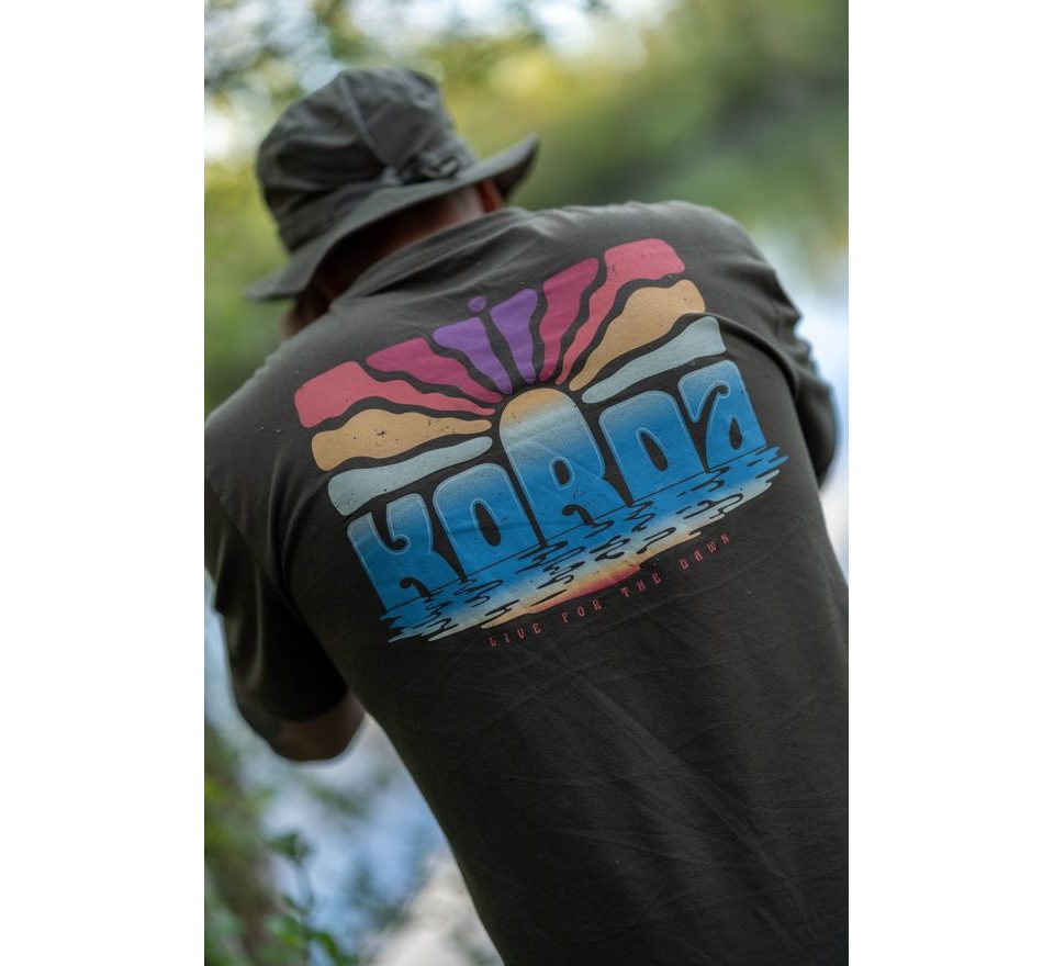 Korda Tričko Dawn Vibes Tee Dark Olive