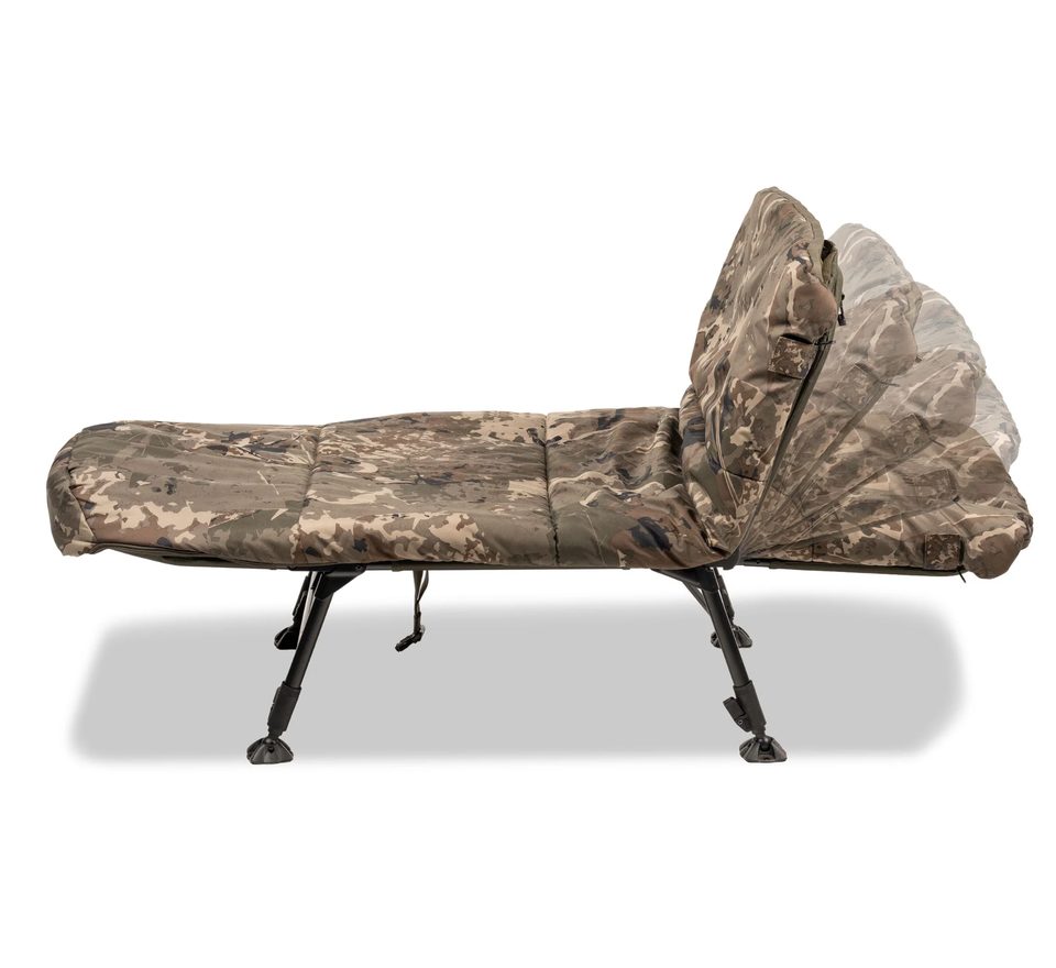 Nash Detské Ležadlo so spacím vakom Indulgence 4 Leg Junior Sleep System Camo