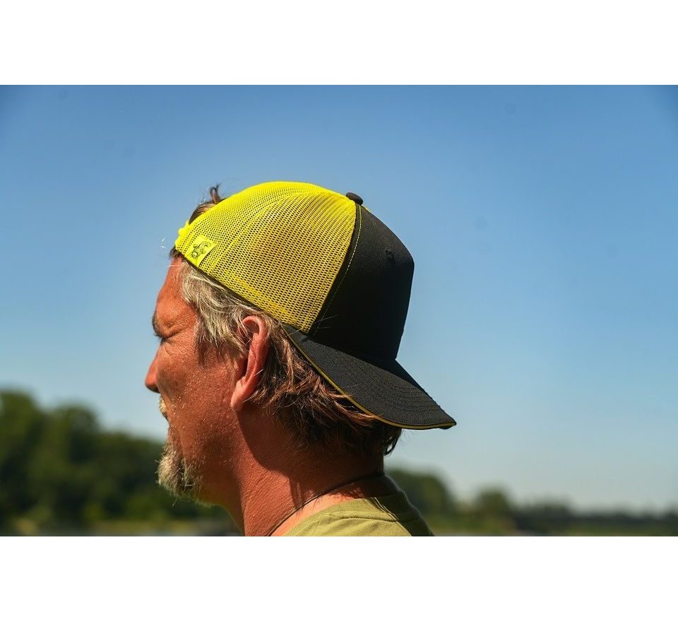 Black Cat Kšiltovka Black and Yellow Trucker Cap