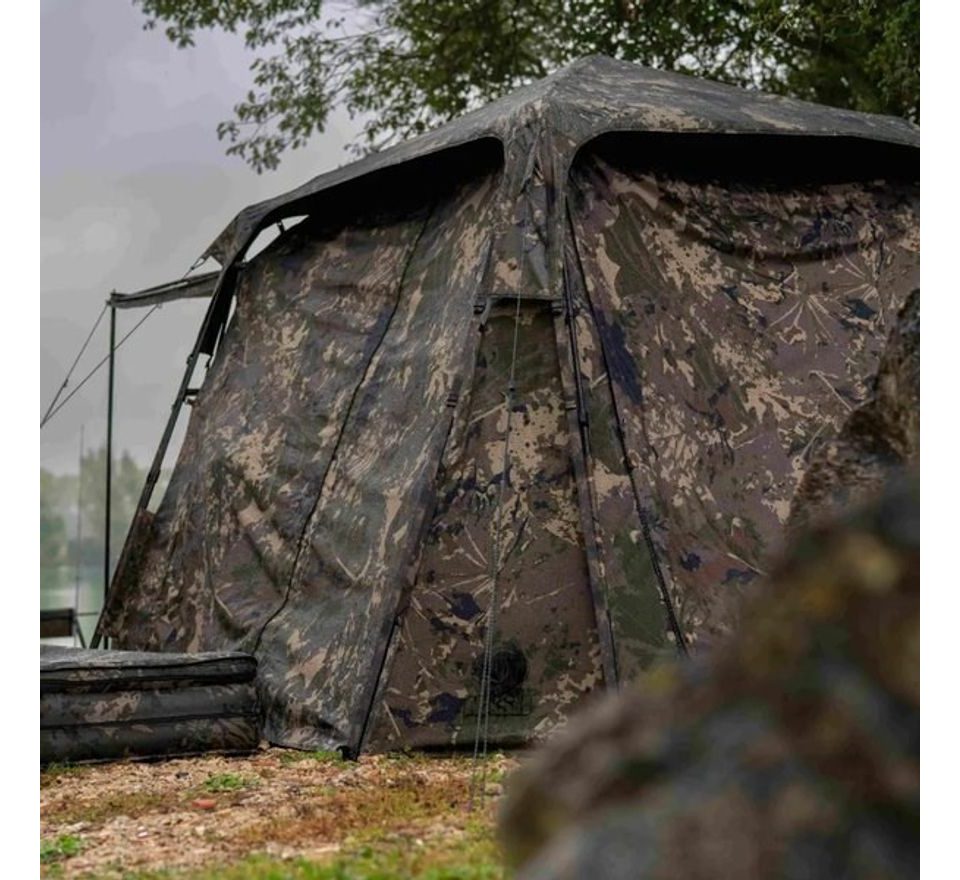 Nash Bivak Bank Life Blockhouse Camo Pro 2025