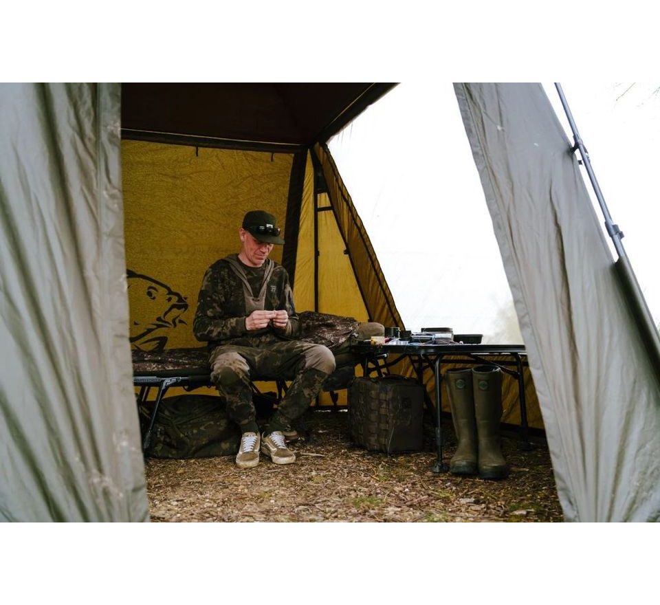 Nash Bivak Bank Life Blockhouse