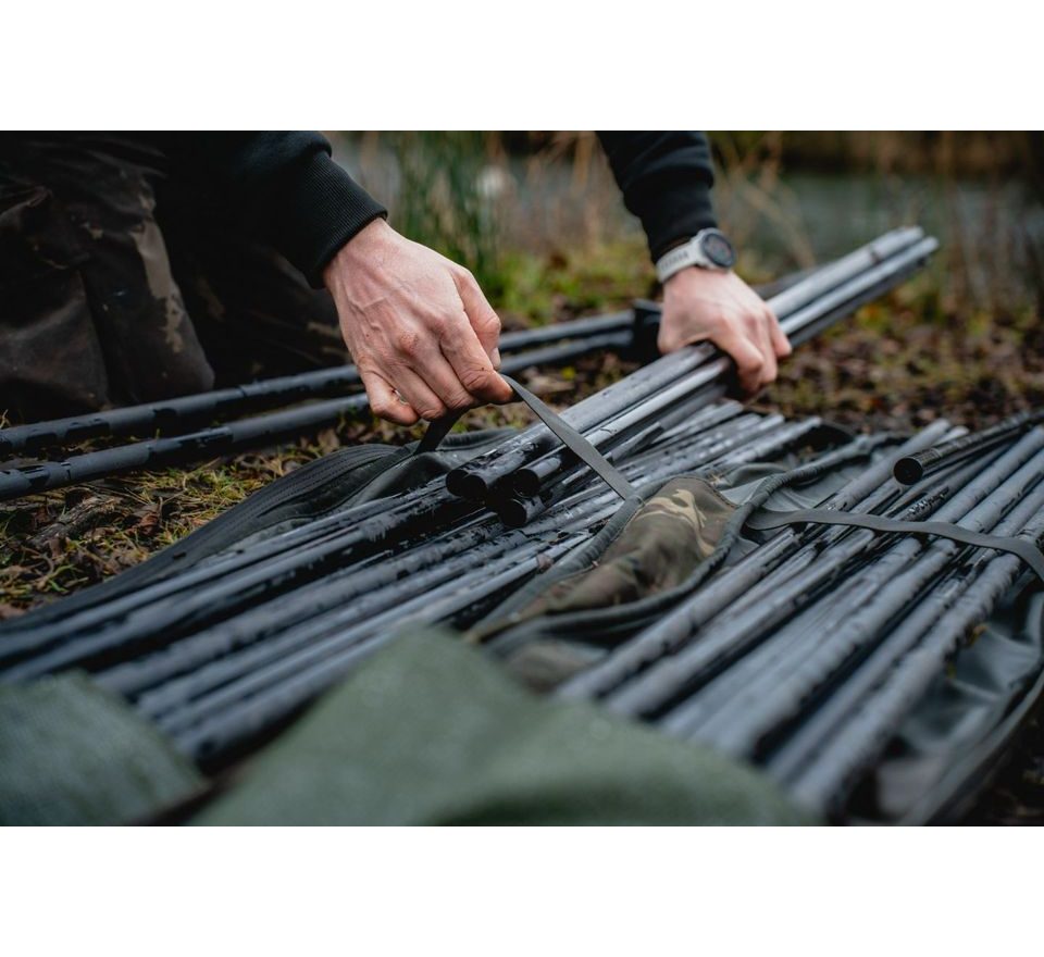 Nash Taška pre zavážaciu lopatku Subterfuge Bushwhacker & Prodding Stick Bag