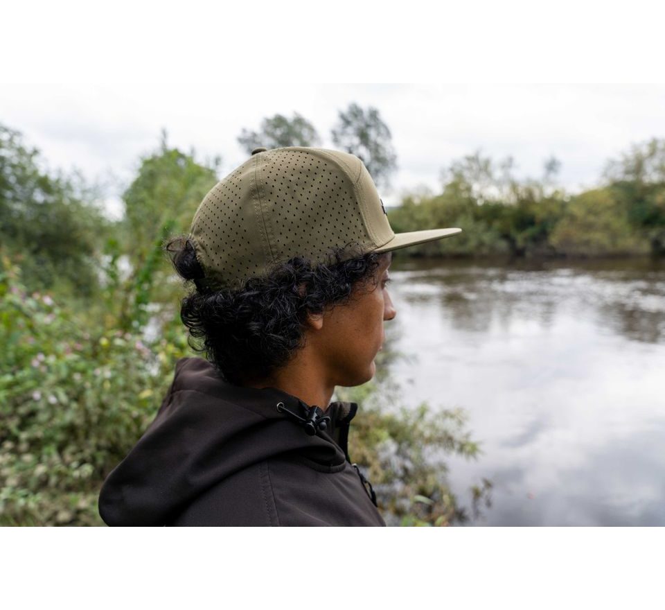 Korum Šiltovka Performance Hat Olive