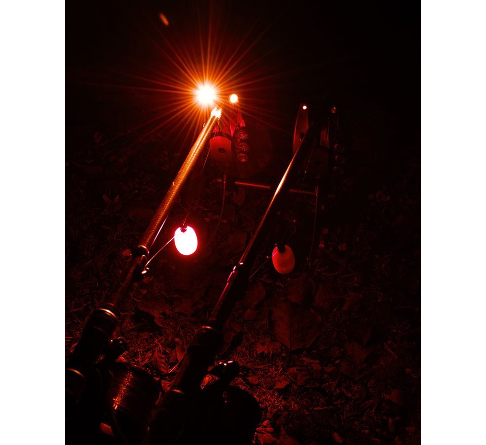 Fox Swinger Black Label Dumpy Halo Bobbin