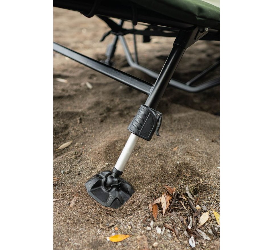 Giants fishing Lehátko Deluxe FX Bedchair 8Leg