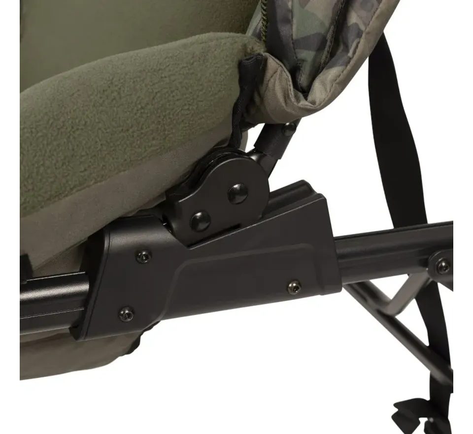 Trakker Kreslo Levelite Colossus Camo Recliner Chair