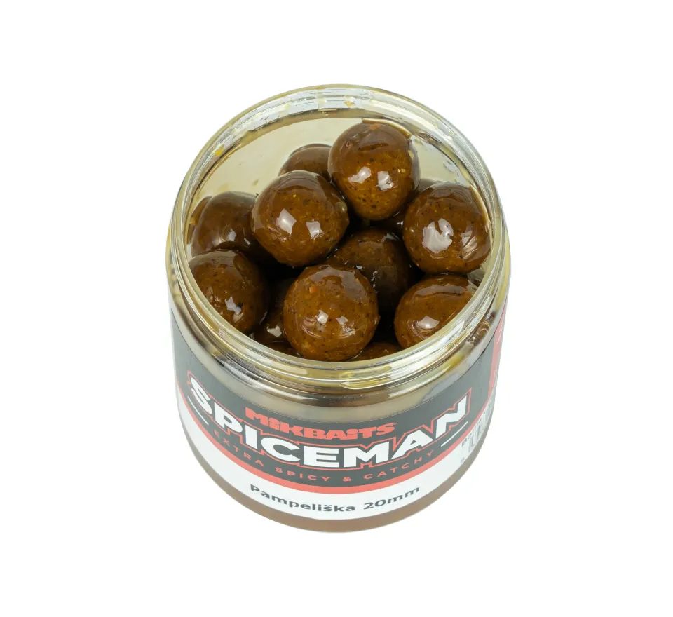 Mikbaits Boilie v dipu Spiceman 250ml