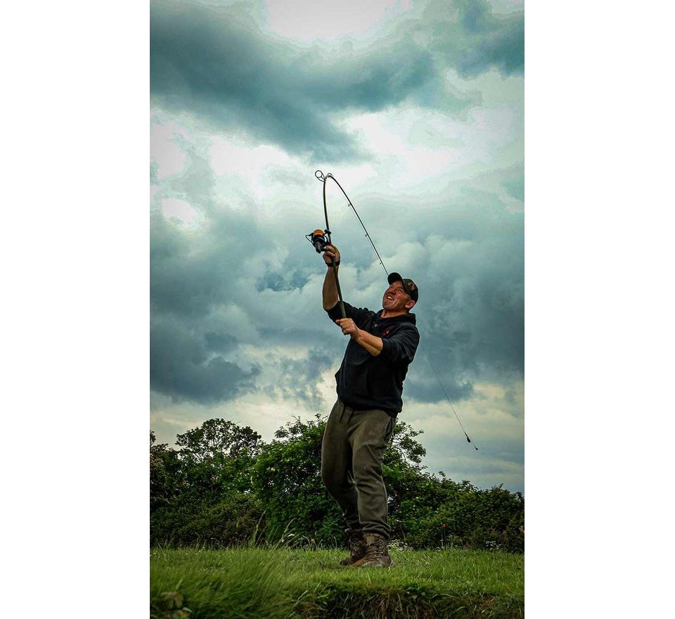 Fox Prut Horizon X6 Ti ltd Custom Olive 12ft 4lb