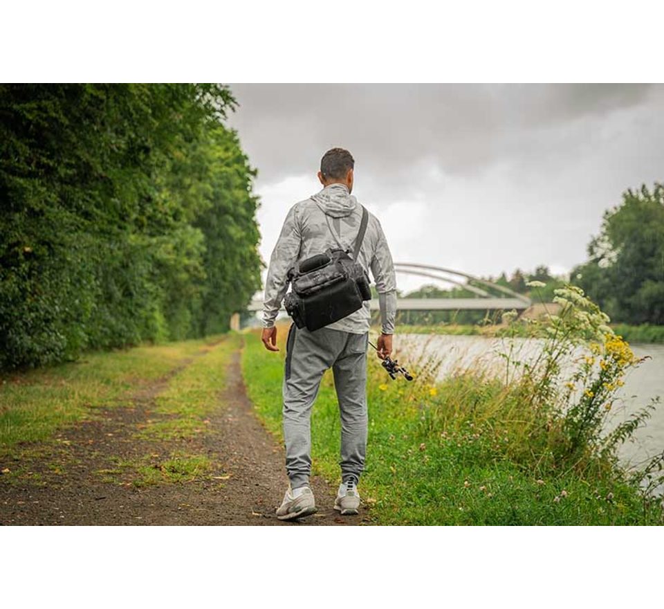 Fox Rage Taška Camo Voyager Medium Tackle Bag