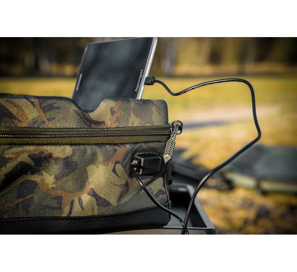 Giants Fishing Pouzdro Electronics Eva Table Bag