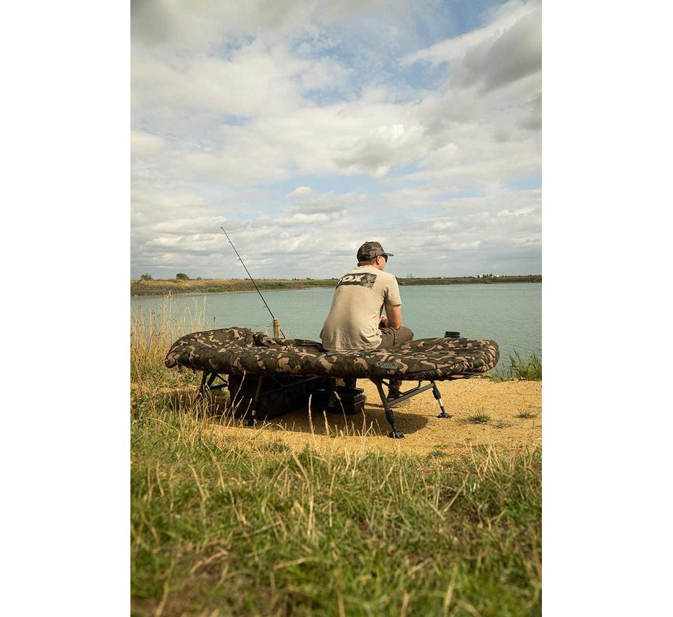 Fox Ležadlo so spacím vakom Camolite Sleep System