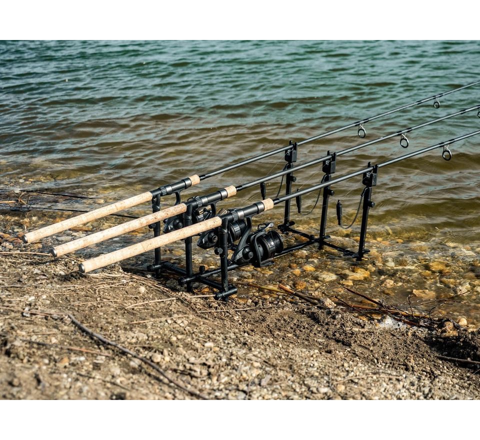 Giants Fishing Stojan Black Rod Pod 3 Rods