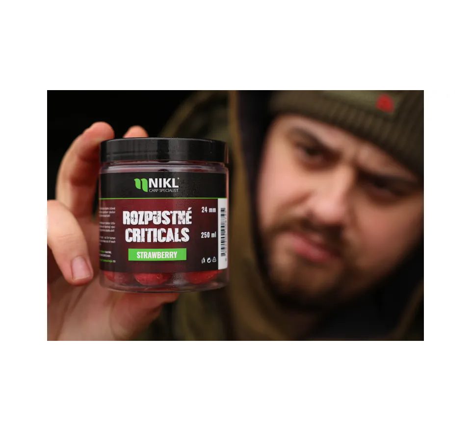 Nikl Rozpustné Criticals boilie Strawberry 250ml