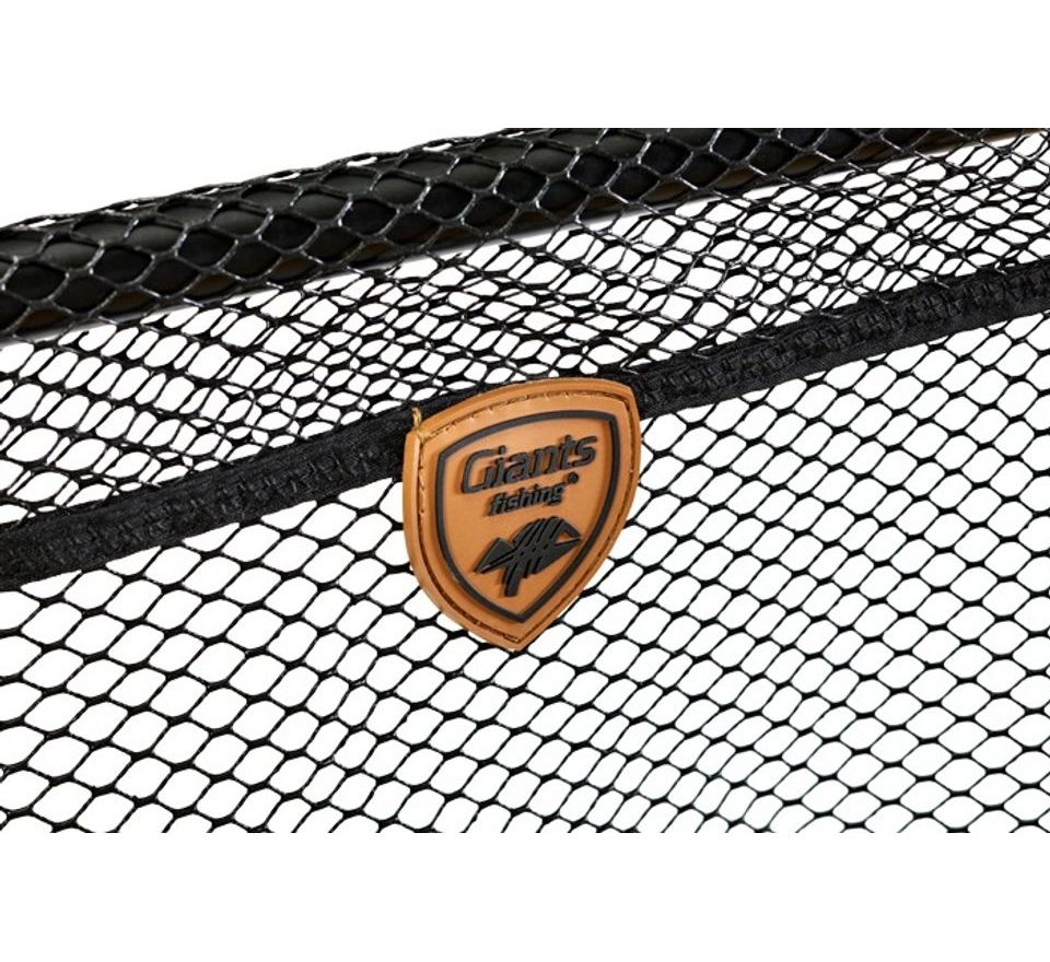 Giants fishing Podběrák Deluxe Landing Net Rubber Medium 70x60cm (2x rukojeť)