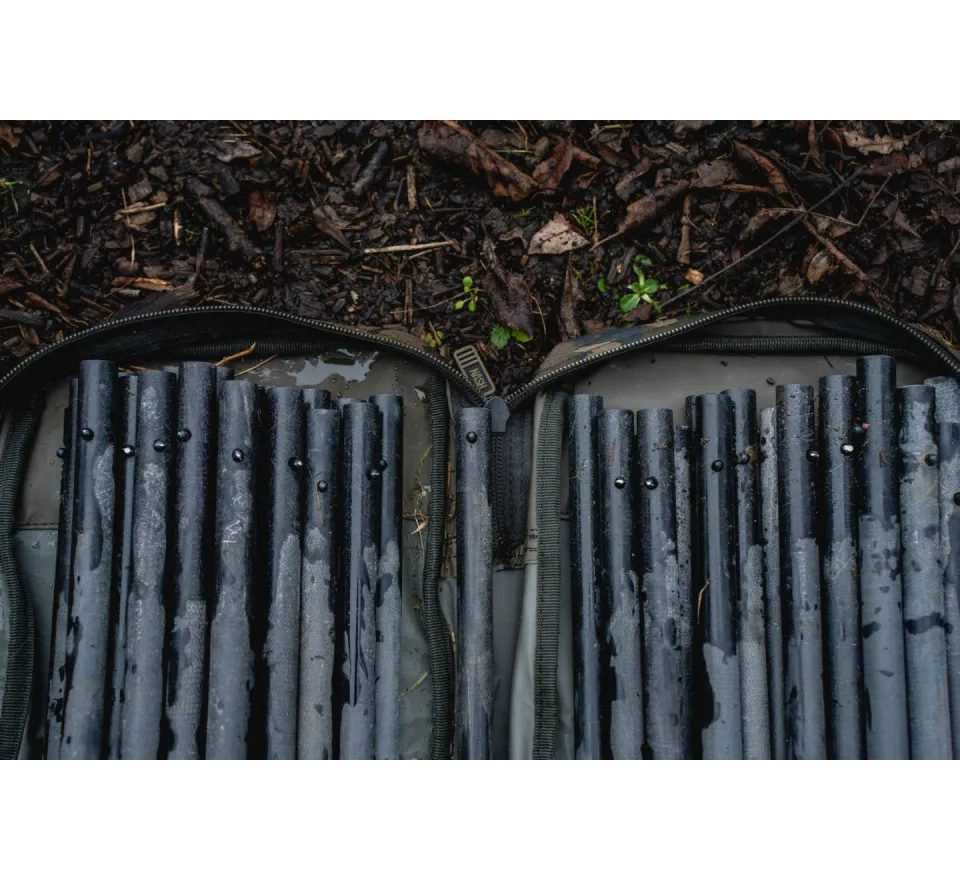 Nash Taška pre zavážaciu lopatku Subterfuge Bushwhacker & Prodding Stick Bag