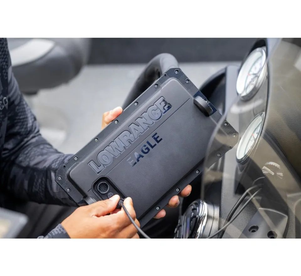 Lowrance Echolot Eagle 9 se sondou Tripleshot HD + baterie + nabíječka ZDARMA