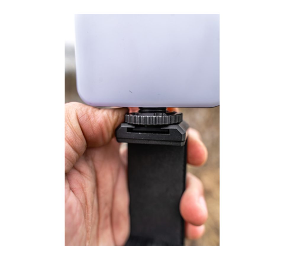 Korum Držák na telefon se světlem Self Take Station