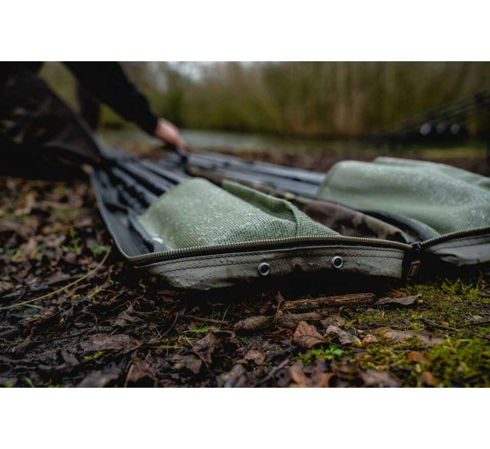 Nash Taška pre zavážaciu lopatku Subterfuge Bushwhacker & Prodding Stick Bag