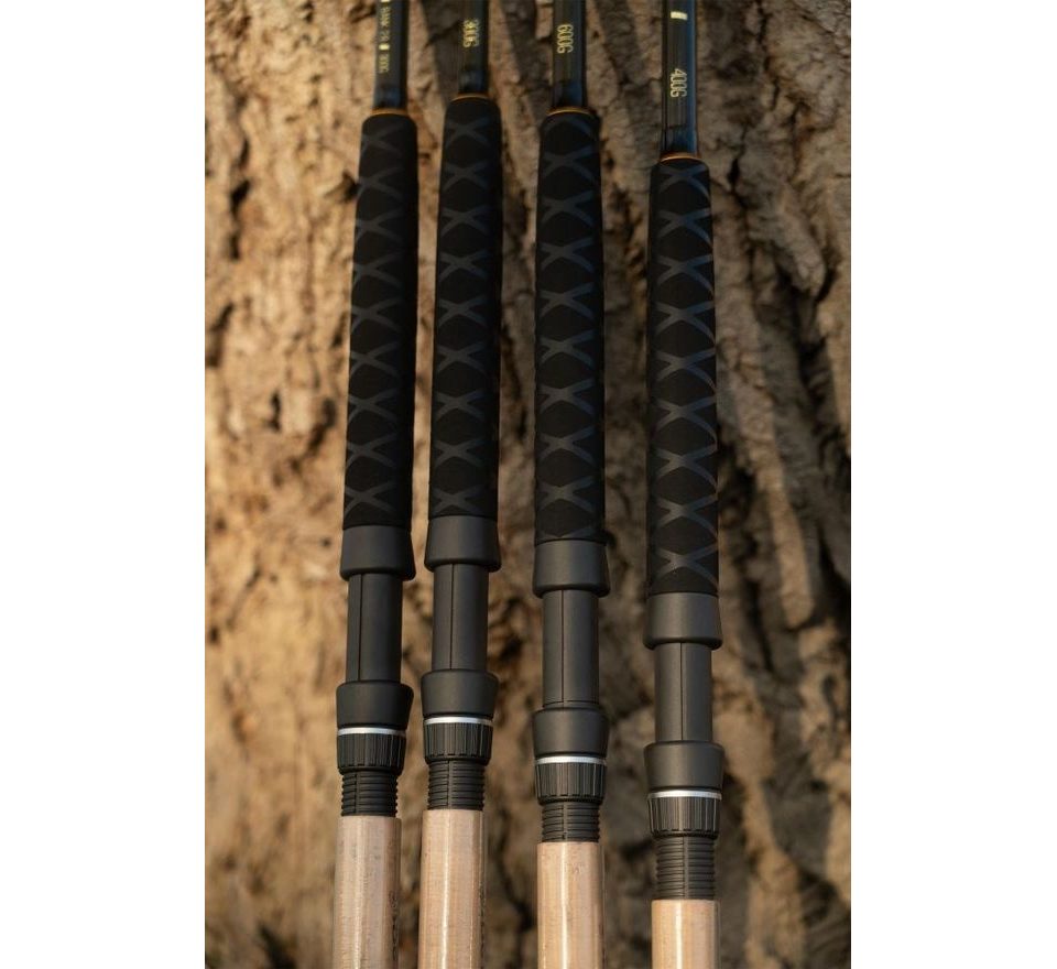 Black Cat Prút Battle Cat Elite Bank 2,8m 180-300g
