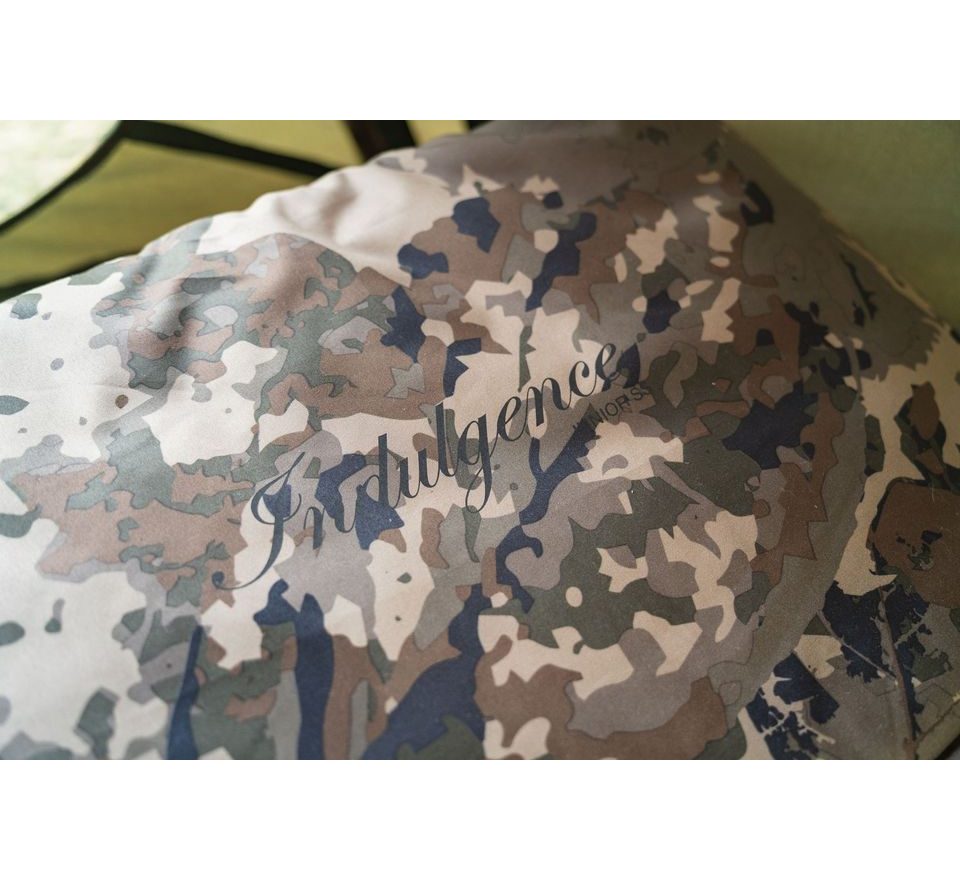 Nash Detské Ležadlo so spacím vakom Indulgence 4 Leg Junior Sleep System Camo