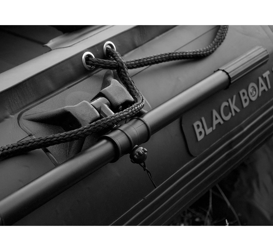 Carp Spirit Člun Black Boat One 180