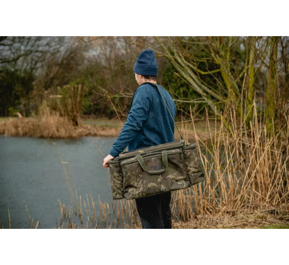 Nash Taška Subterfuge Carryall Small 30L