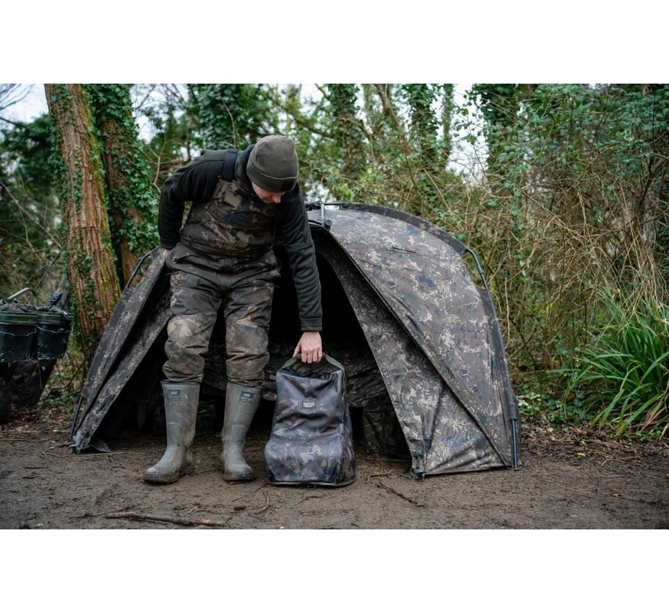 Nash Taška na holinky Subterfuge Waterproof Wader & Boot bag