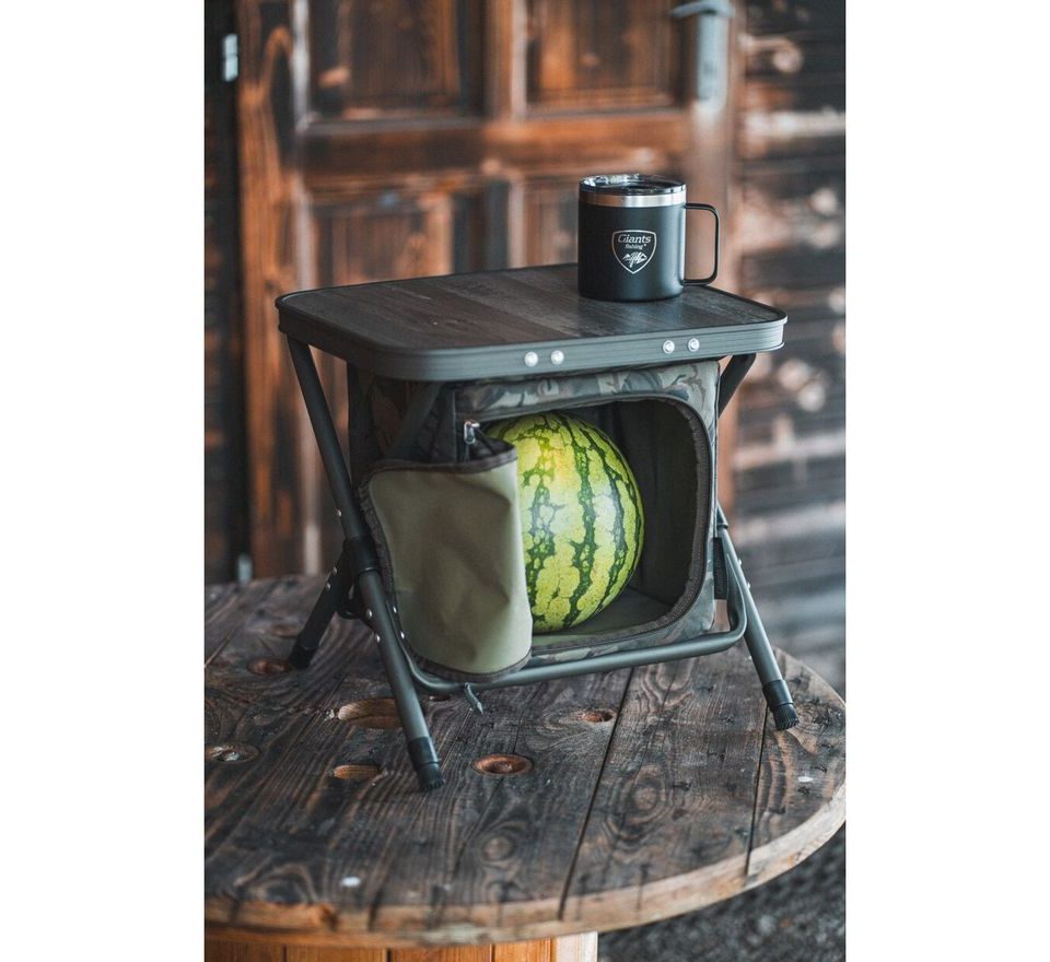 Giants fishing Lehátko Deluxe FX 8Leg + Skládací stolek s taškou ZDARMA!