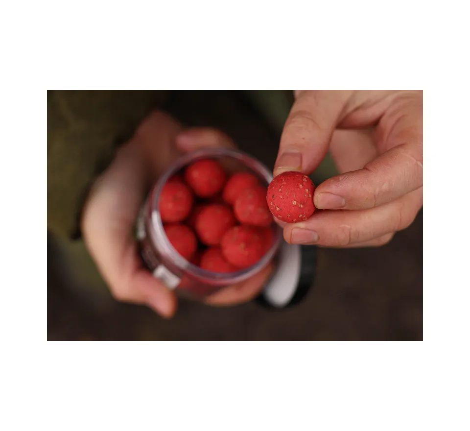 Nikl Rozpustné Criticals boilie Strawberry 250ml