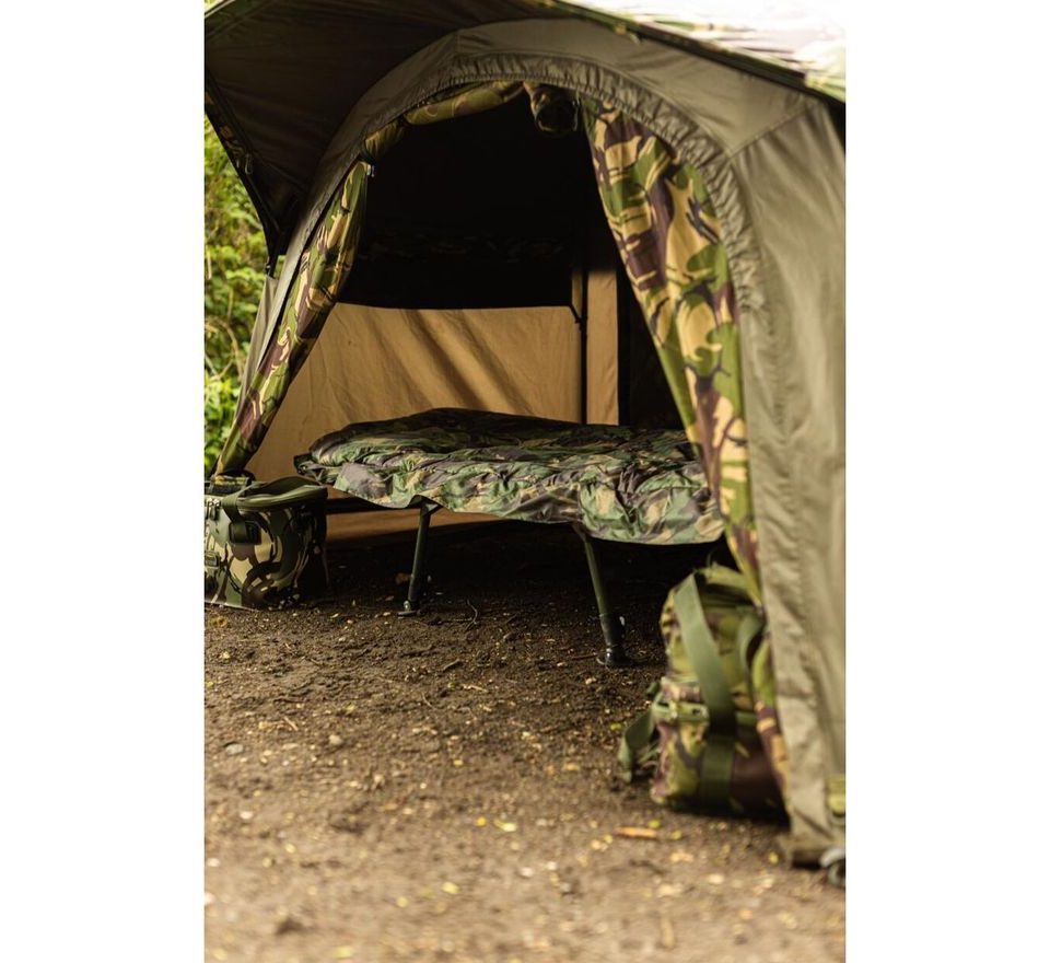 Wychwood Lehátko + spací vak Riot Tactical Compact 6 Leg Sleep System