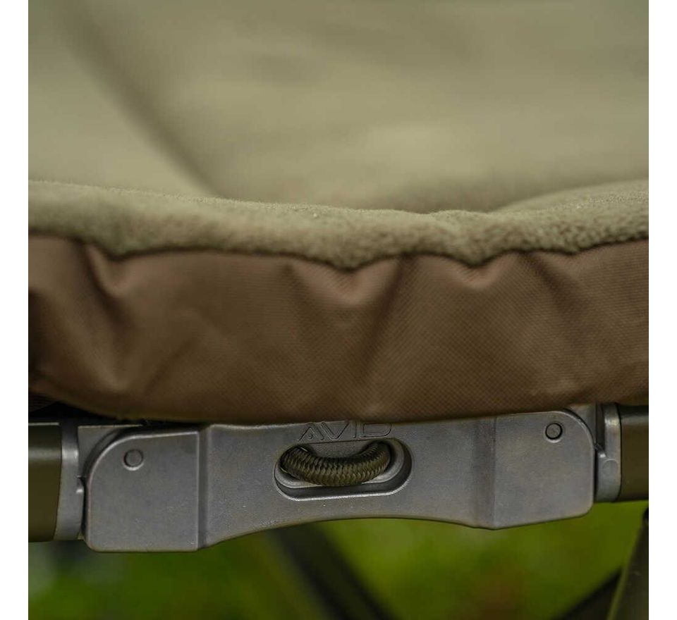 Avid Lehátko Benchmark Ultra Standard Bed