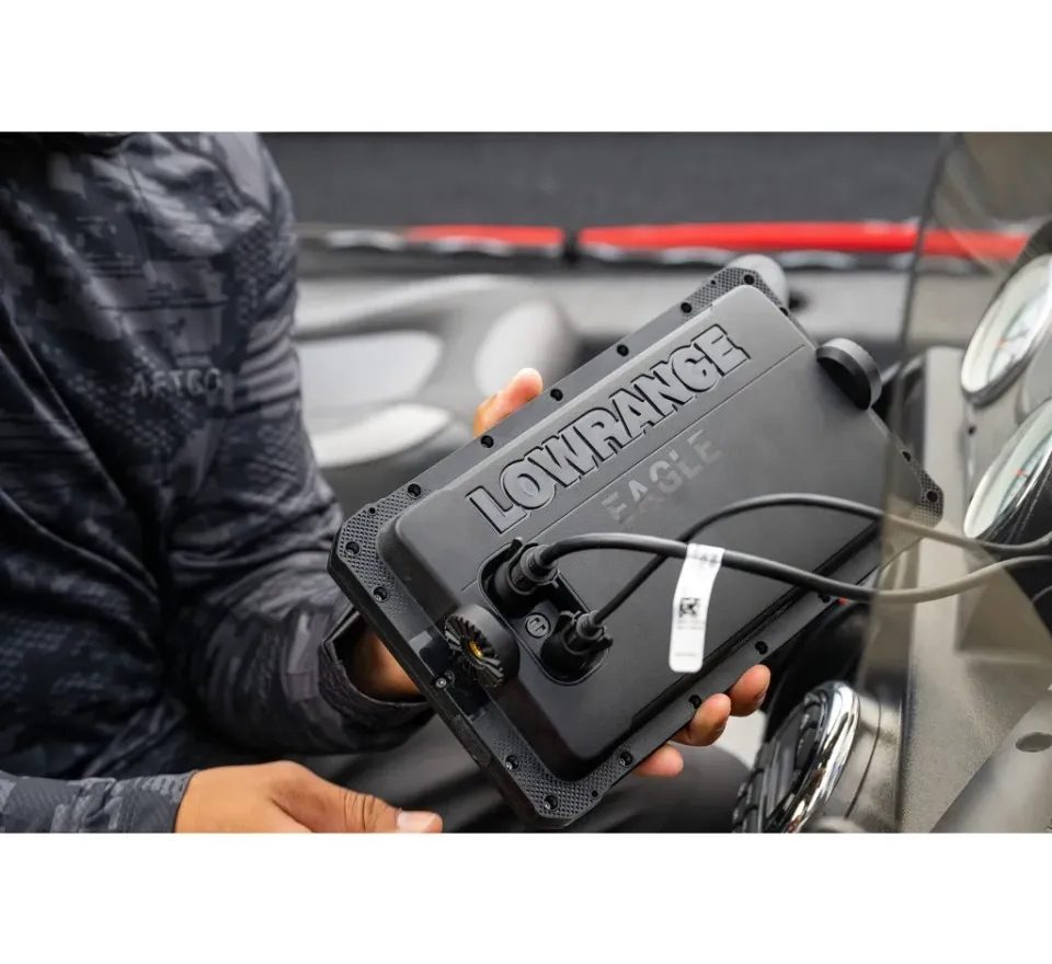 Lowrance Echolot Eagle 7 se sondou TripleShot HD + baterie + nabíječka ZDARMA