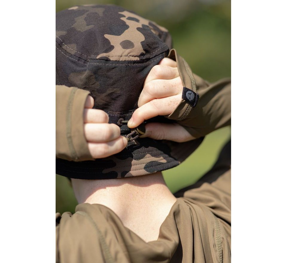 Korda Klobúk Stalking Bucket Hat Dark Kamo