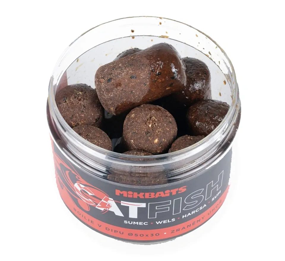Mikbaits Boilie v dipu Catfish sumec Játra Halibut 500ml
