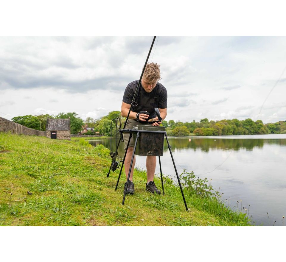 Avid Stojan na kýble Bait Station Kit